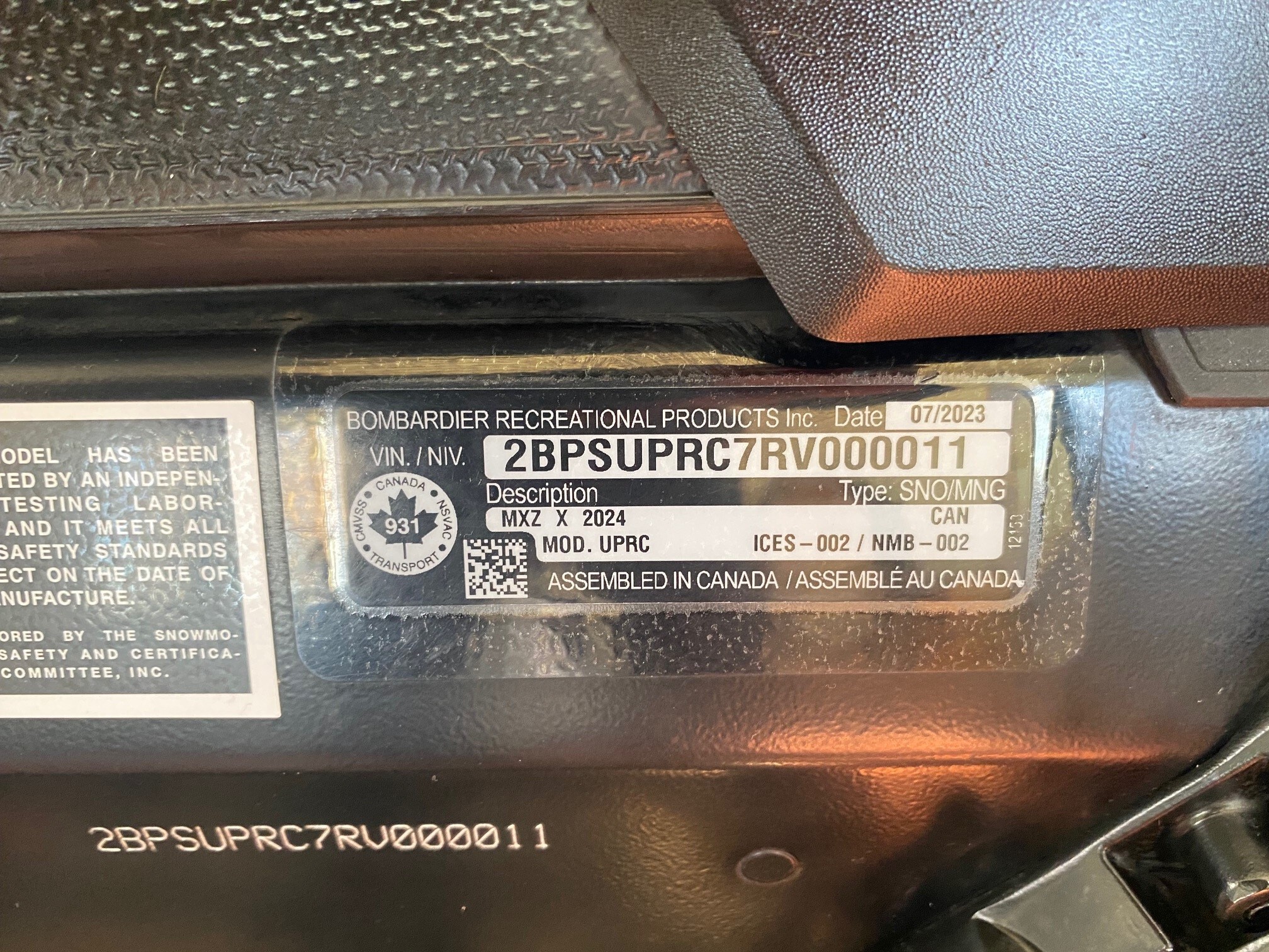 2024 Ski Doo MXZ X 850 E-Tec Image 2