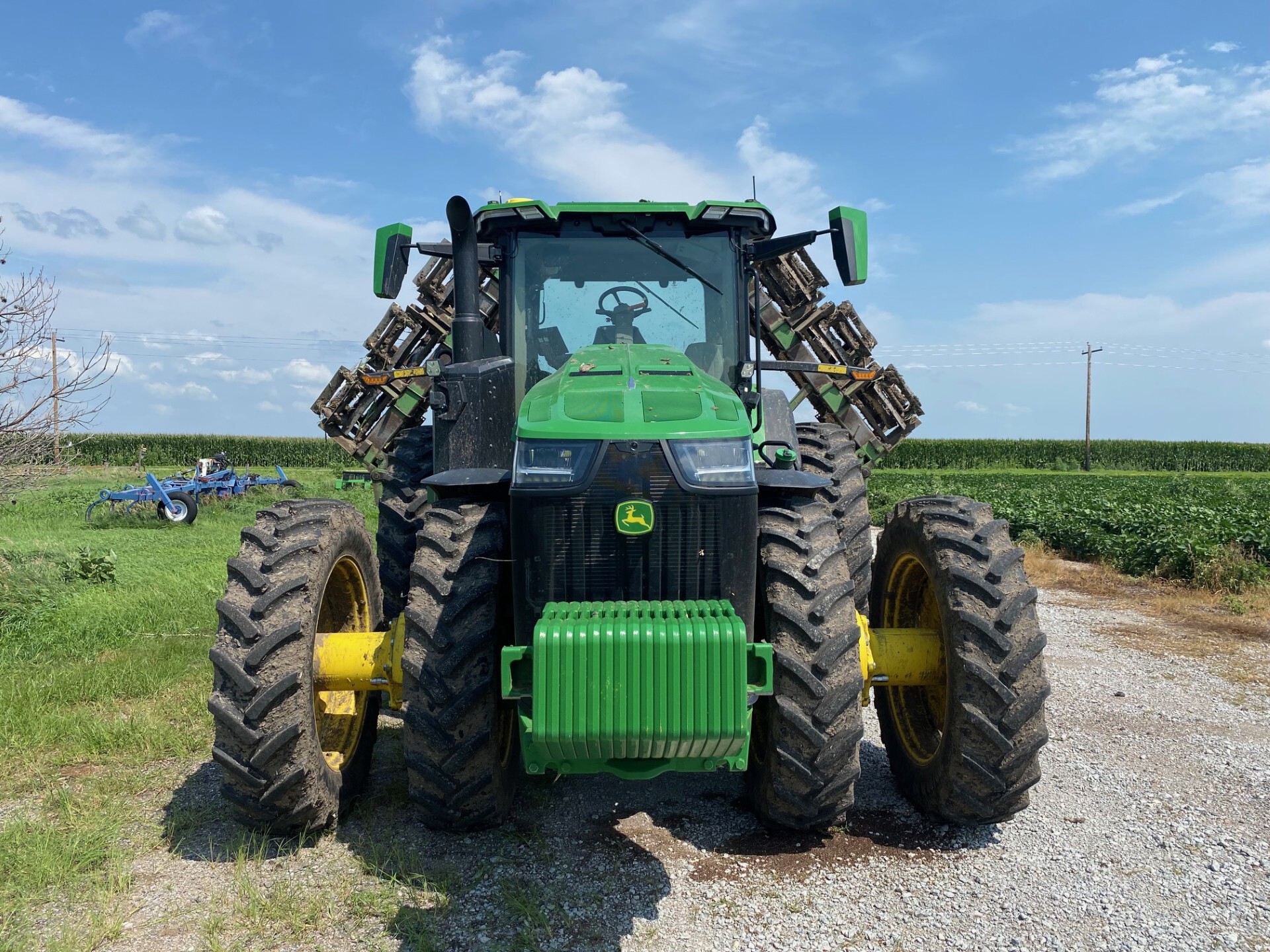 2024 John Deere 8R 250 Image 3