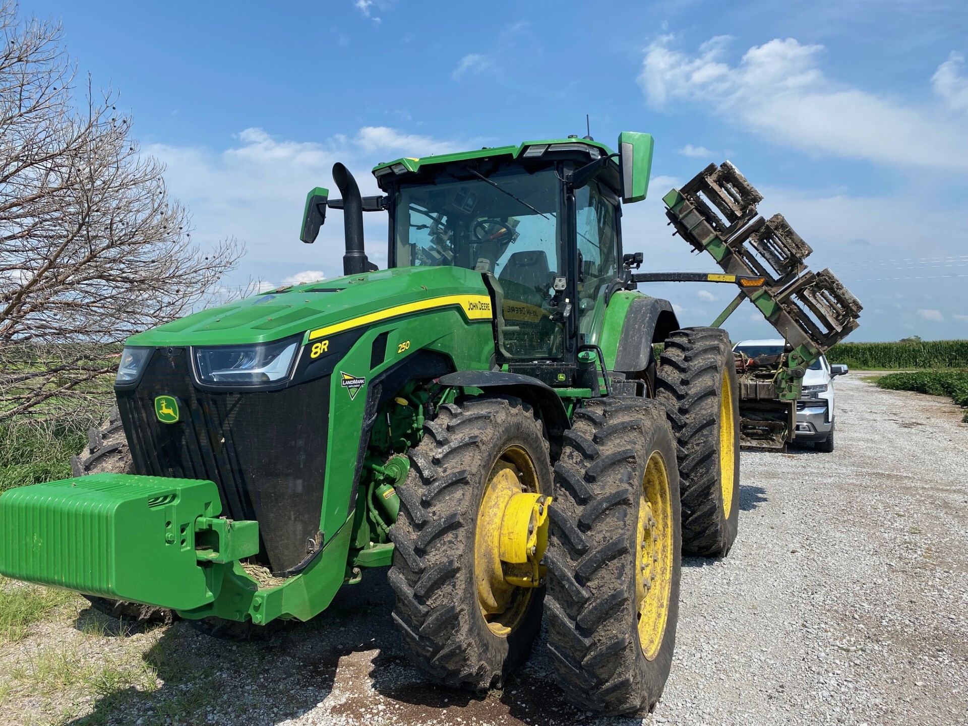 2024 John Deere 8R 250 Image 4