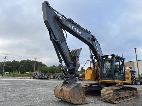 2024 John Deere 345 P