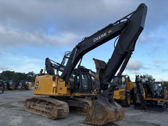 Photo of 2024 John Deere 345 P