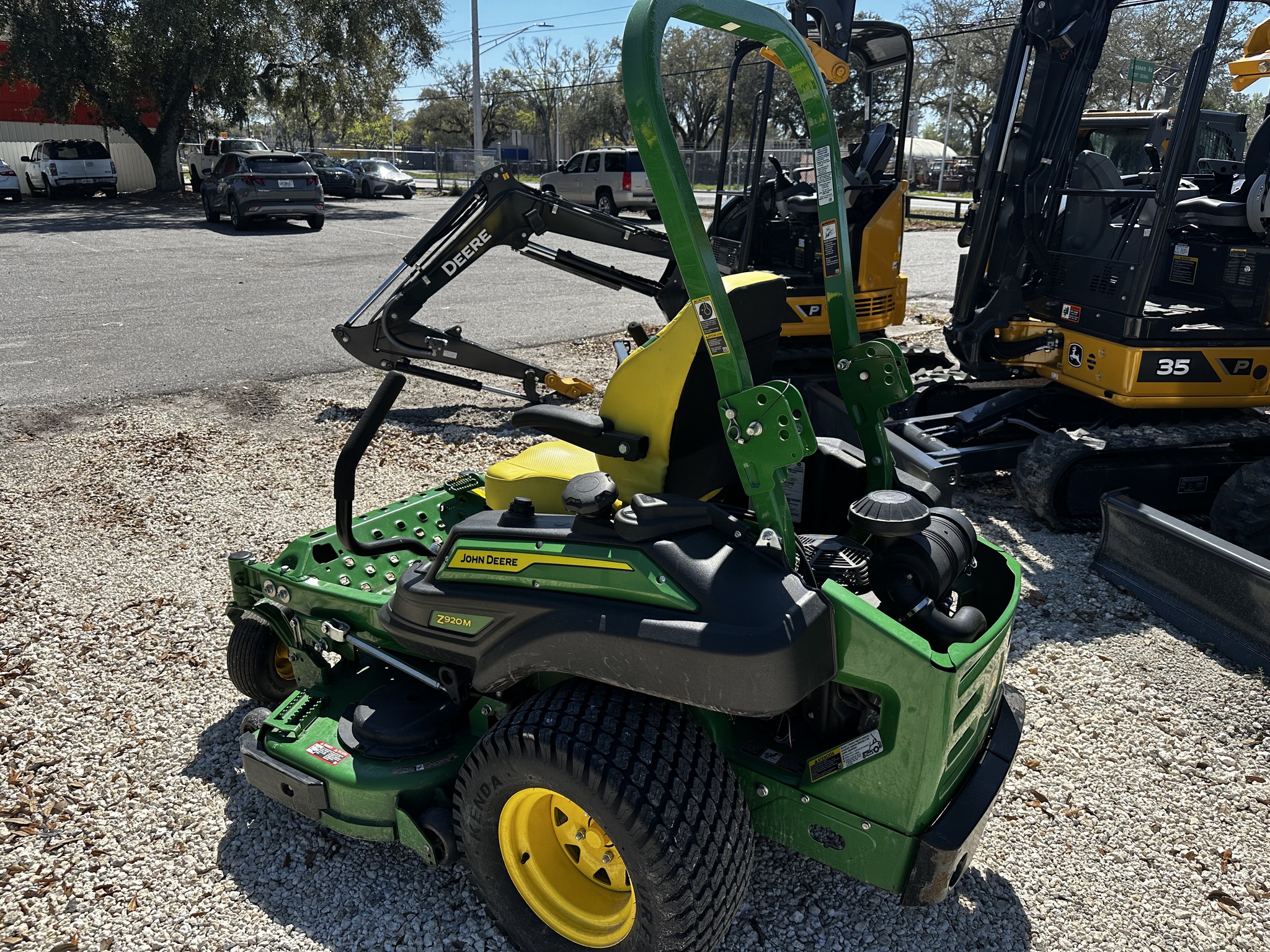 2024 John Deere Z920M Image 6