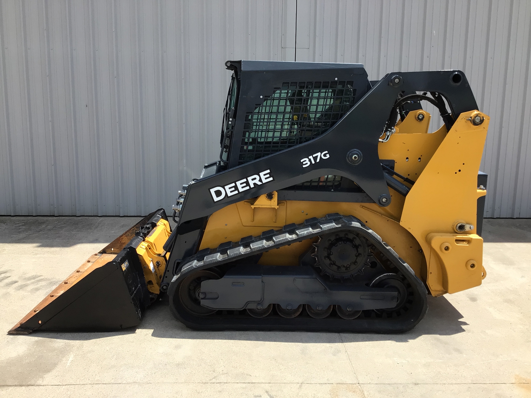 2022 John Deere 317G Image 1