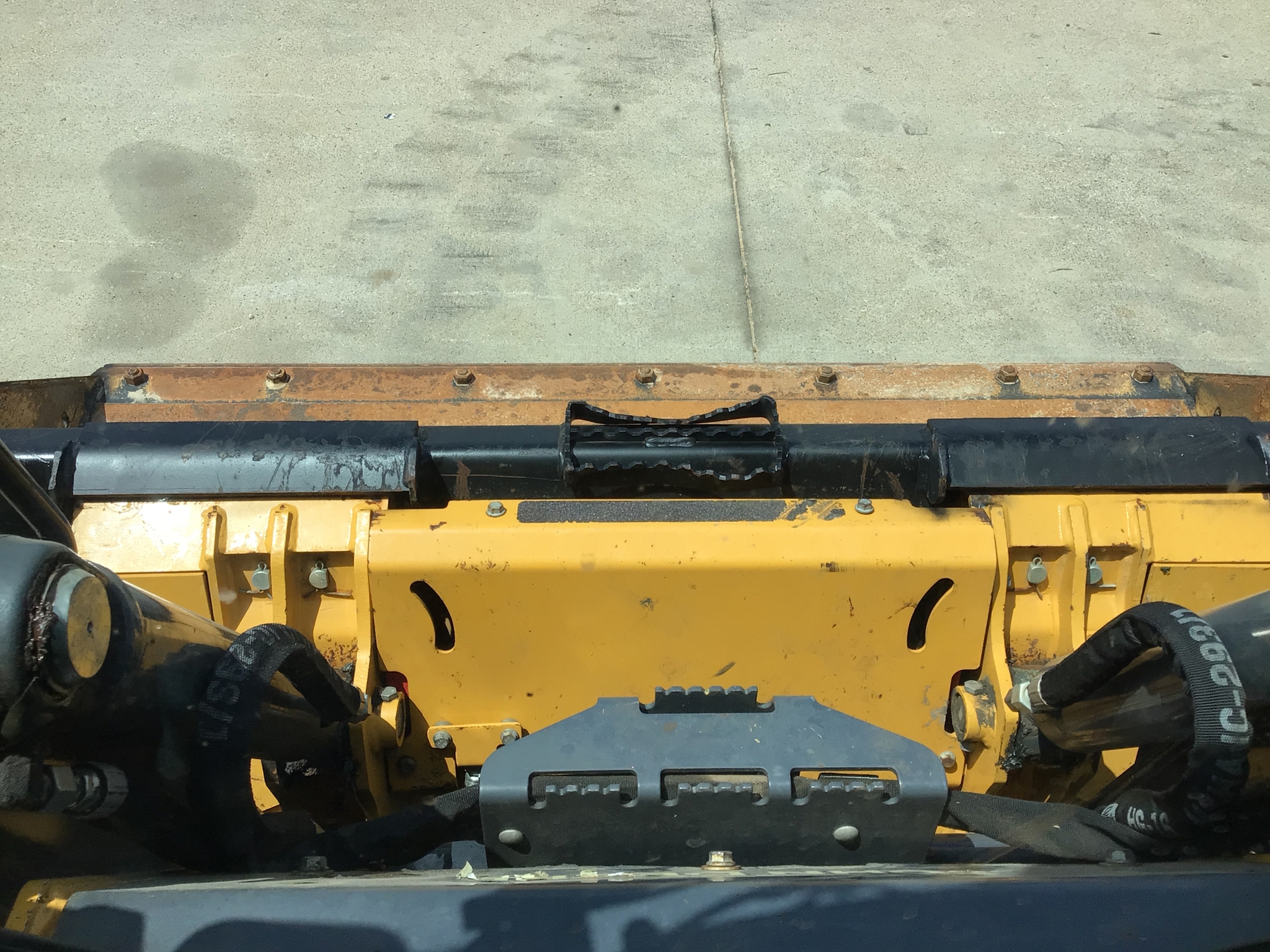 2022 John Deere 317G Image 26
