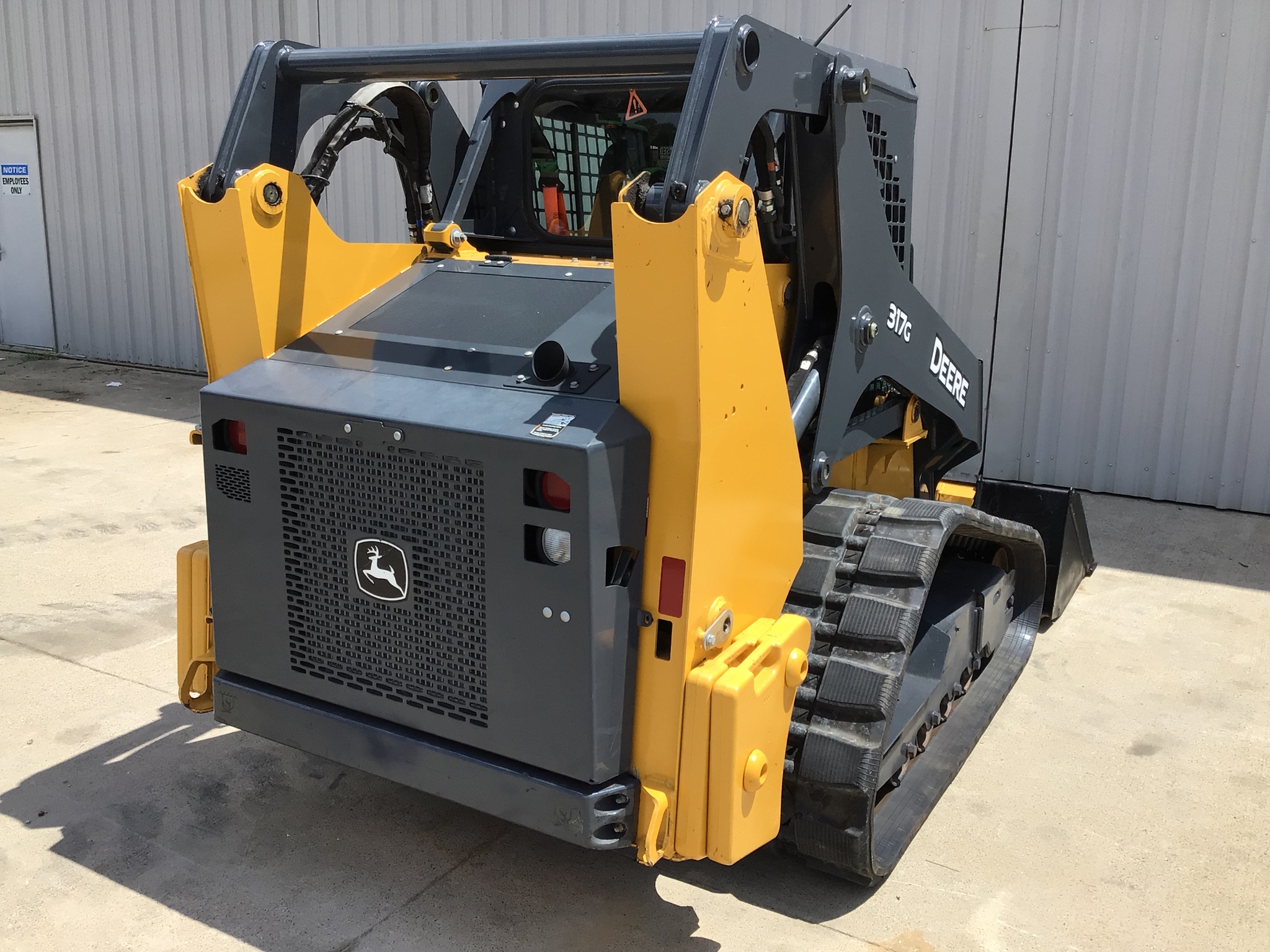 2022 John Deere 317G Image 12