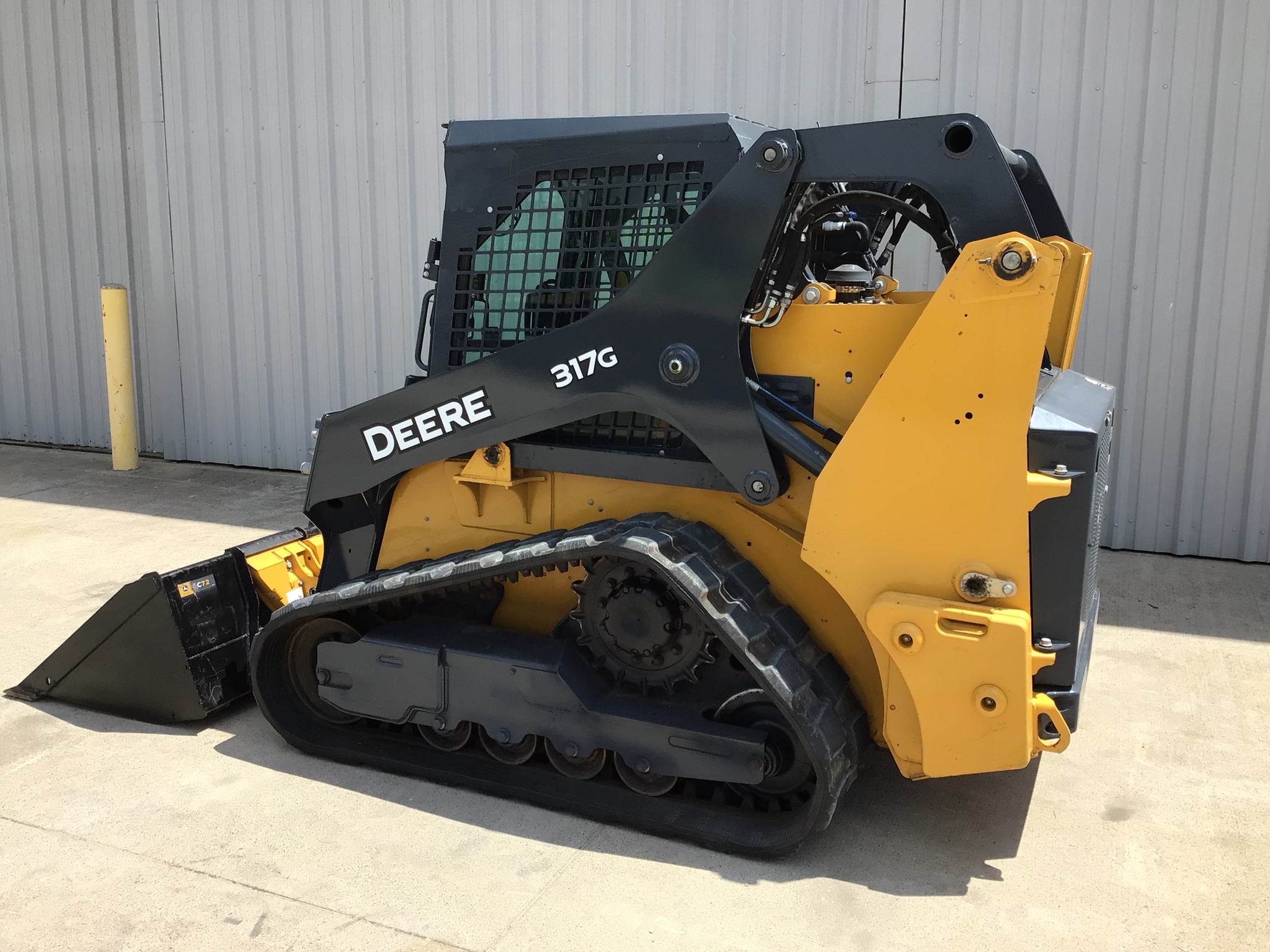 2022 John Deere 317G Image 18