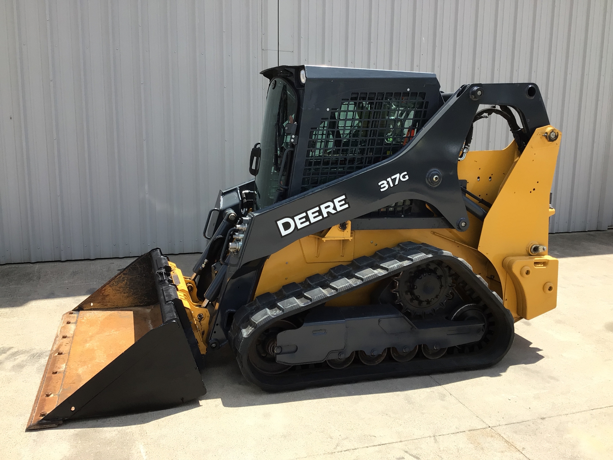 2022 John Deere 317G Image 2