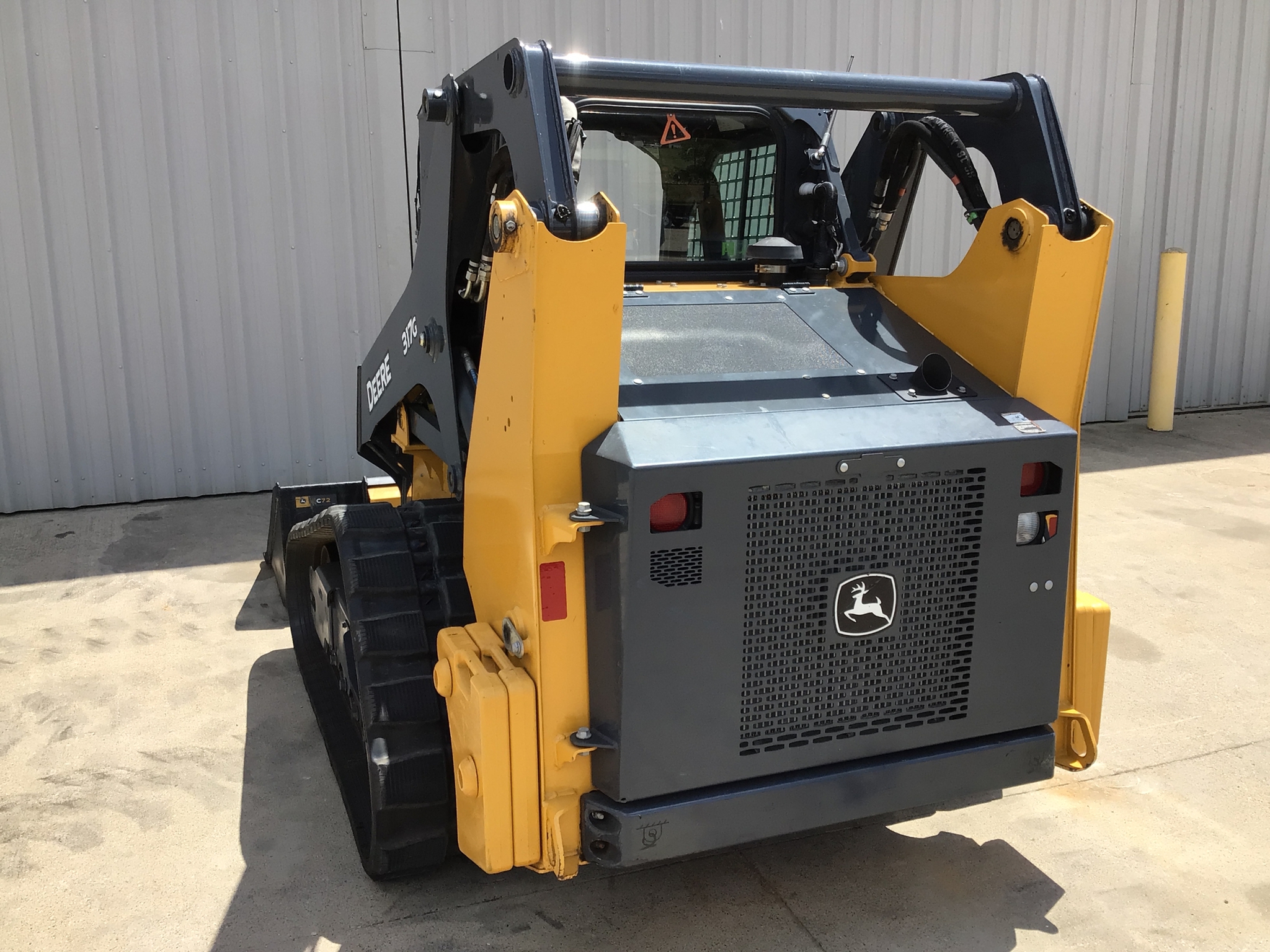 2022 John Deere 317G Image 15