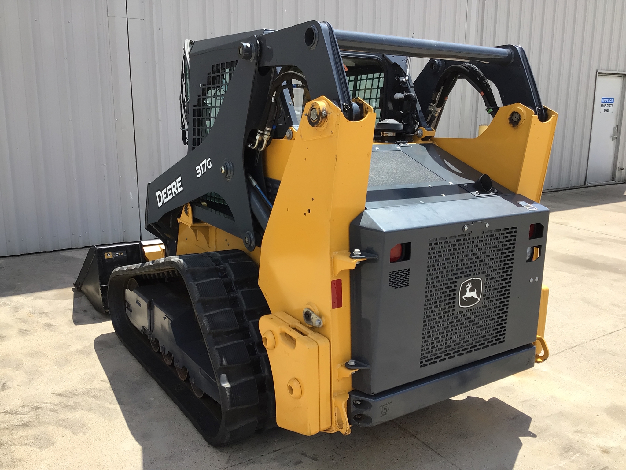 2022 John Deere 317G Image 16