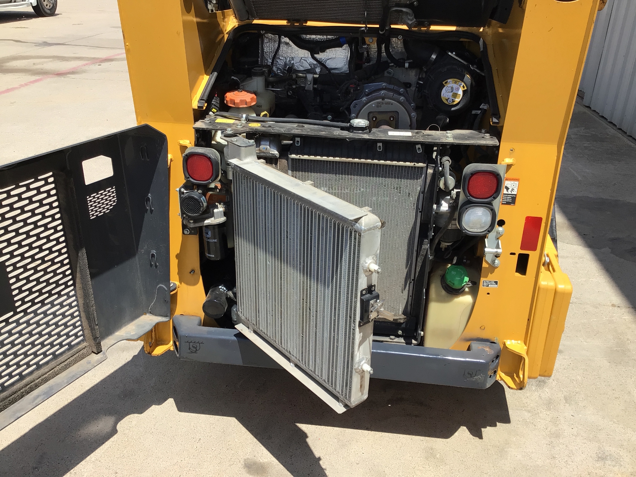 2022 John Deere 317G Image 29