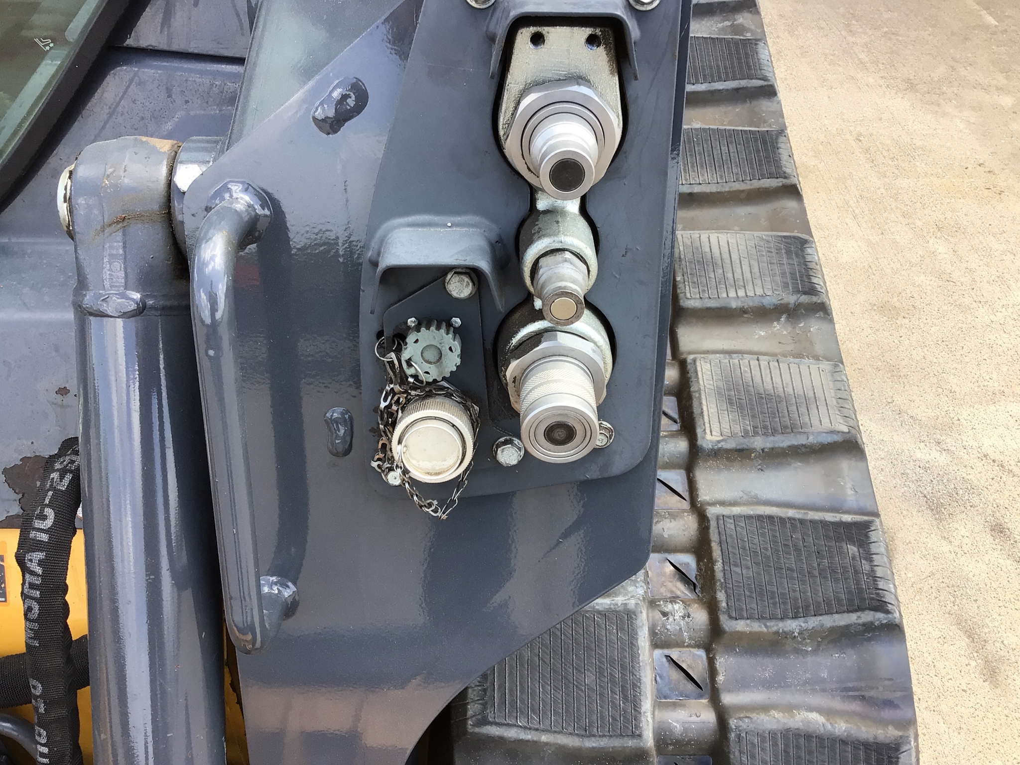 2022 John Deere 317G Image 30