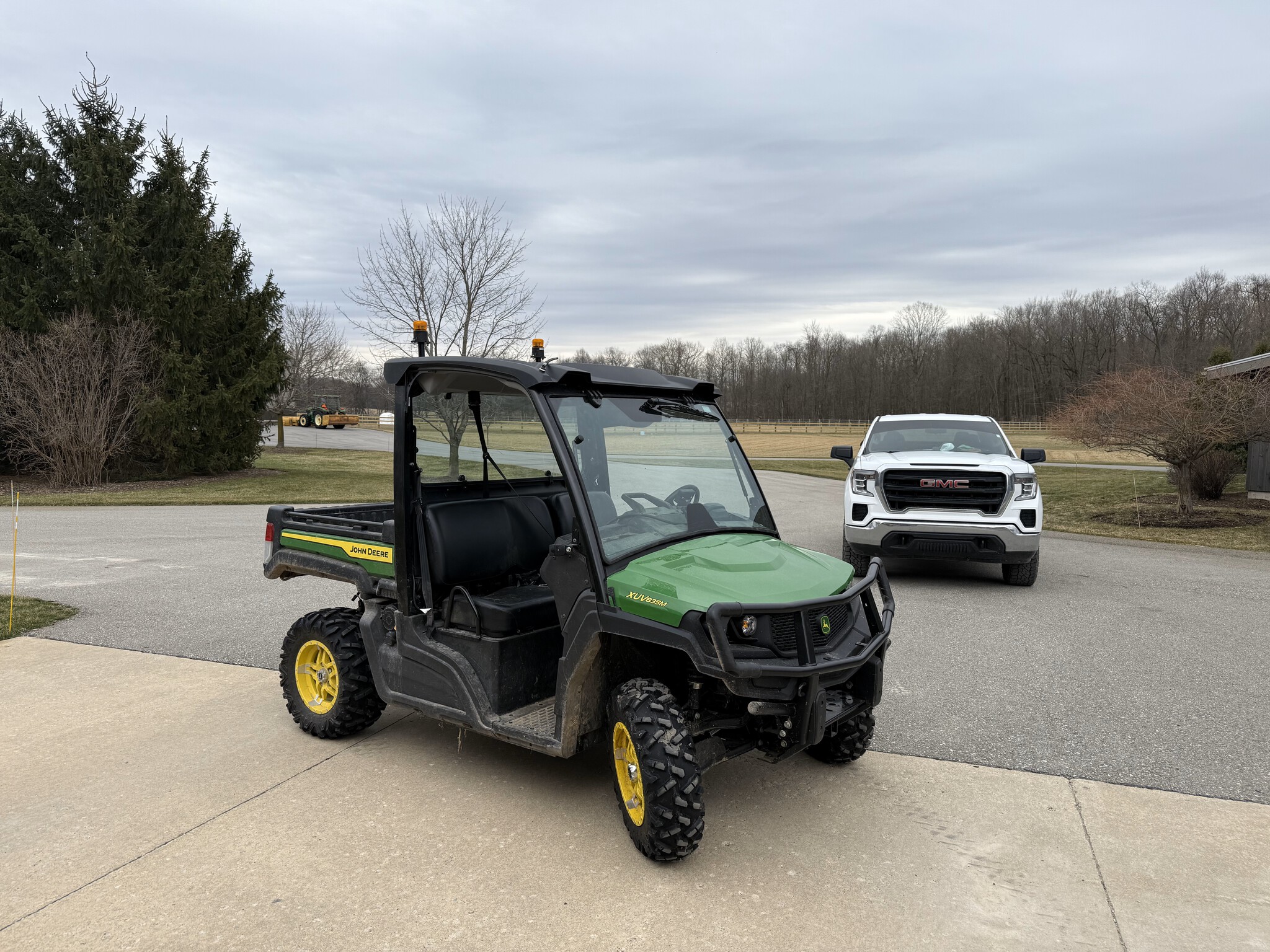 2023 John Deere XUV 835M Image 1