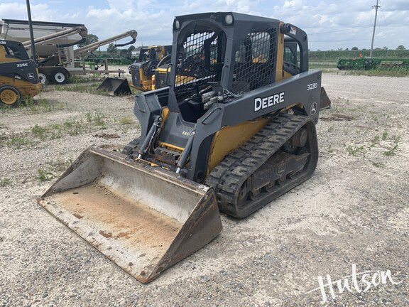 Photo of 2012 John Deere 323D