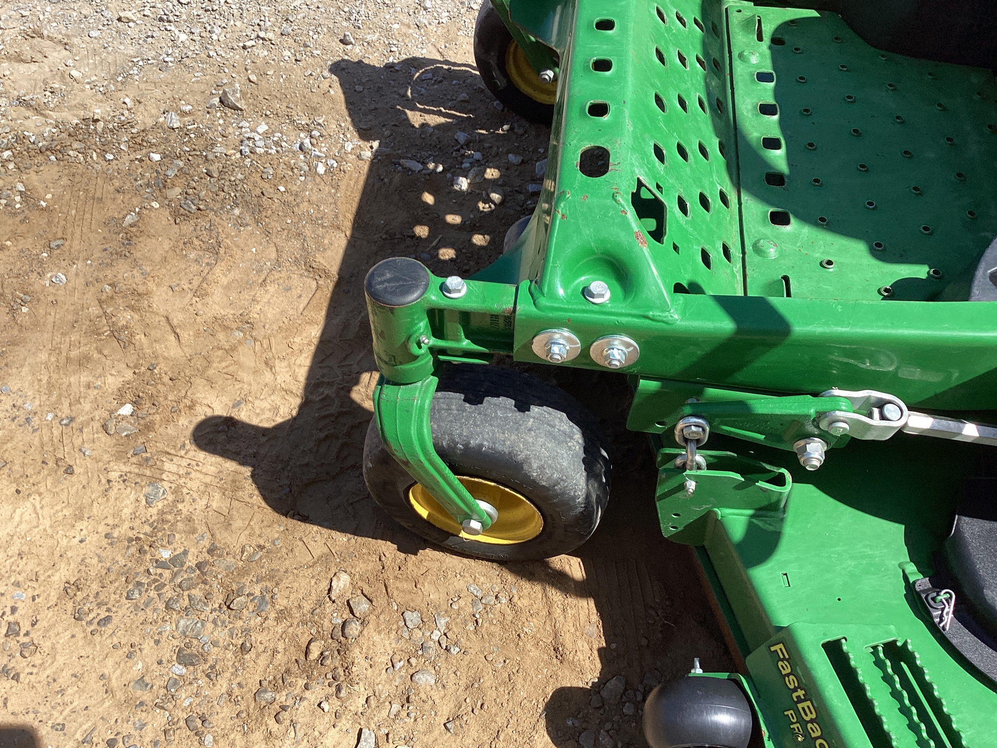 2023 John Deere Z960M Image 9
