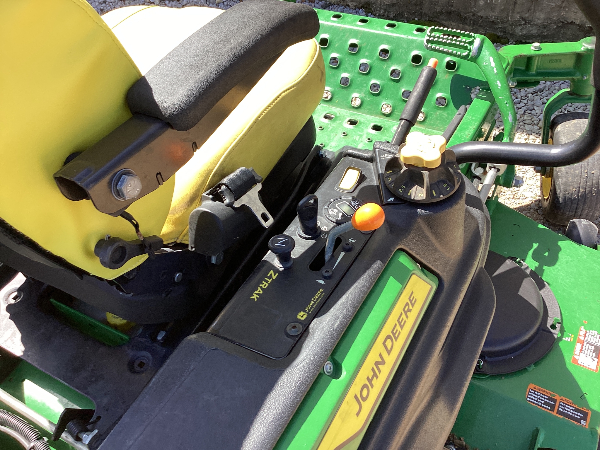 2023 John Deere Z960M Image 8