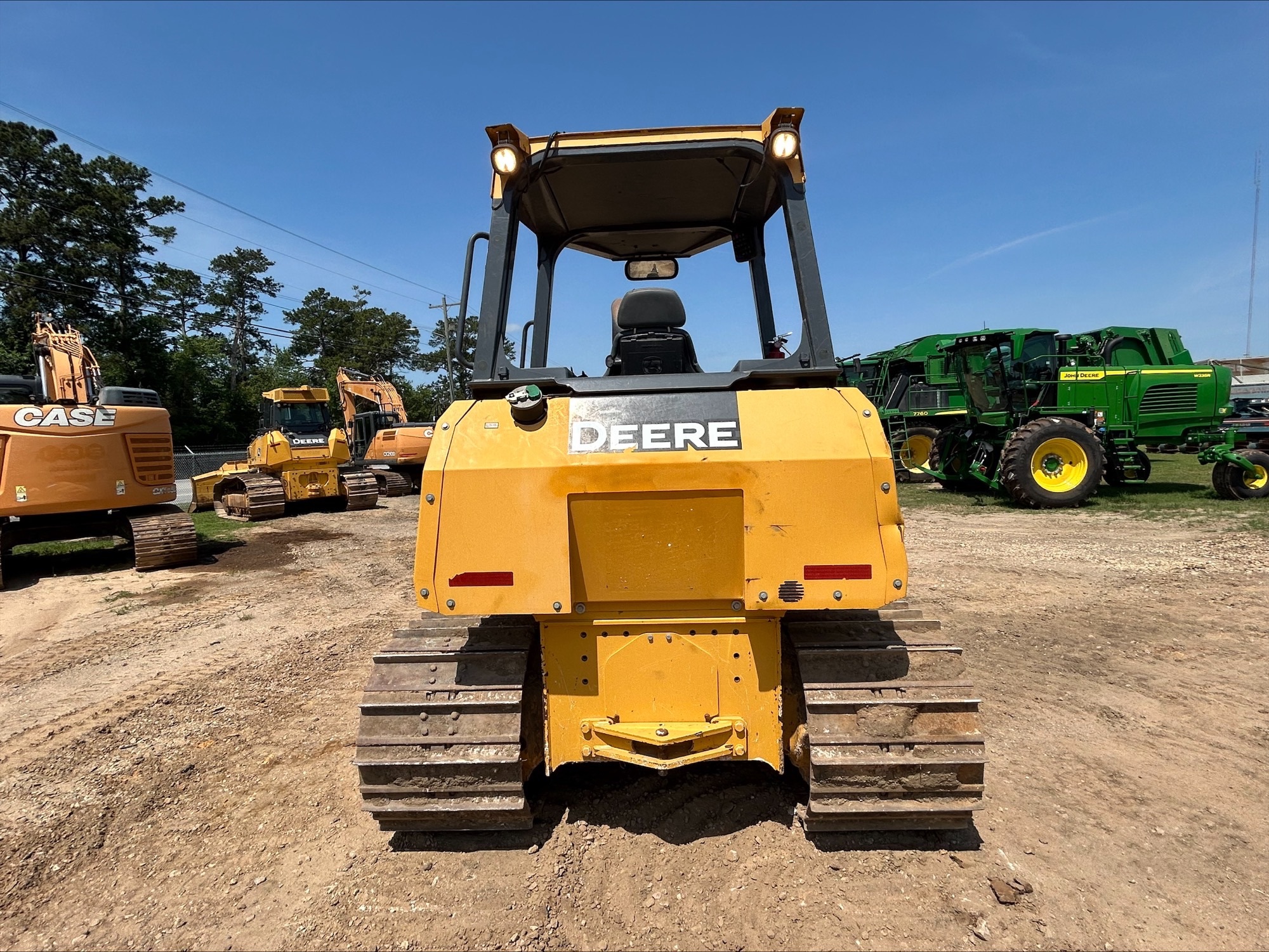 2021 John Deere 450K Image 3