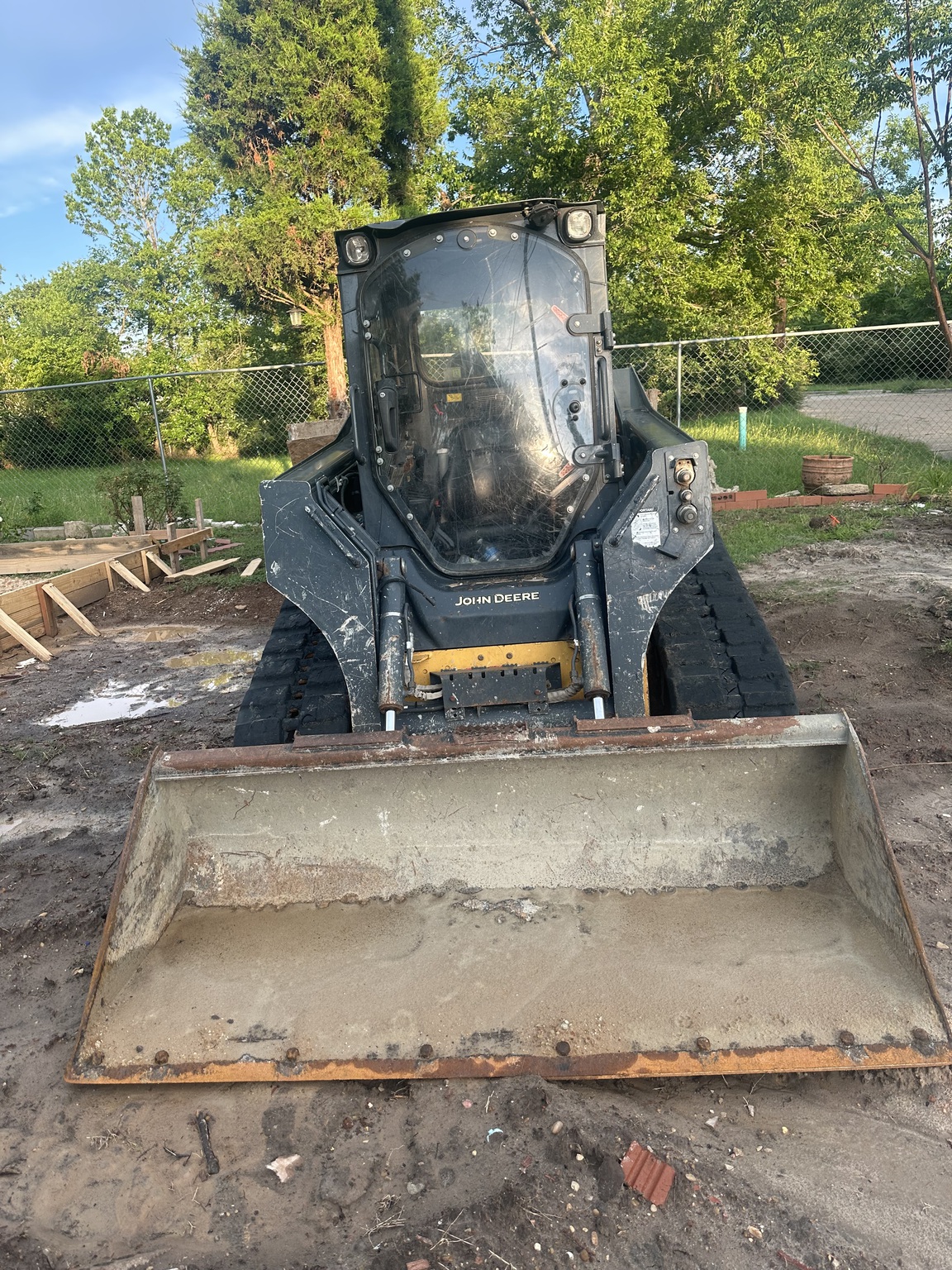 2020 John Deere 325G Image 3