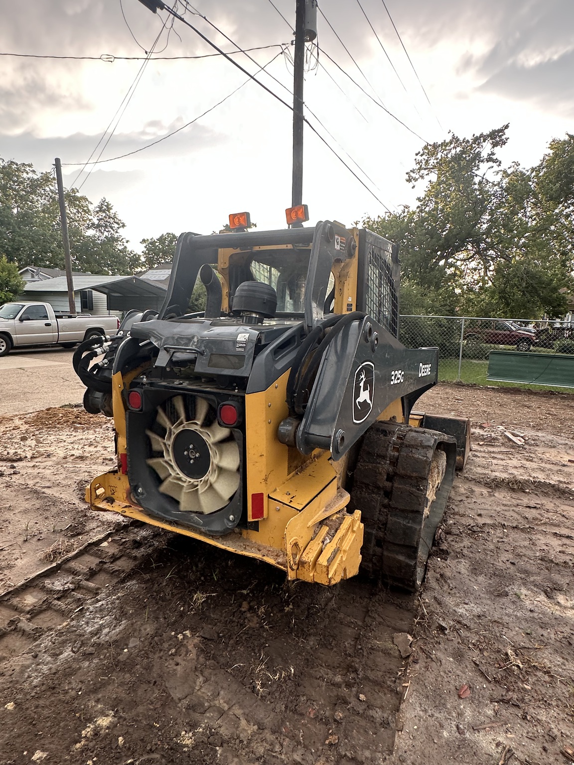 2020 John Deere 325G Image 7