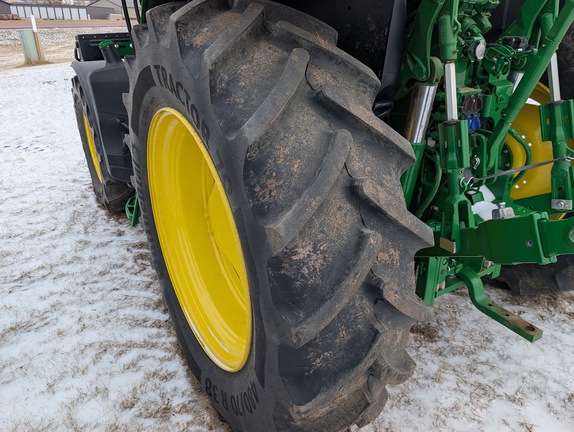 2025 John Deere 6R 130 - Photo9