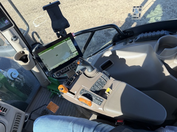 2025 John Deere 6R 130 - Photo27