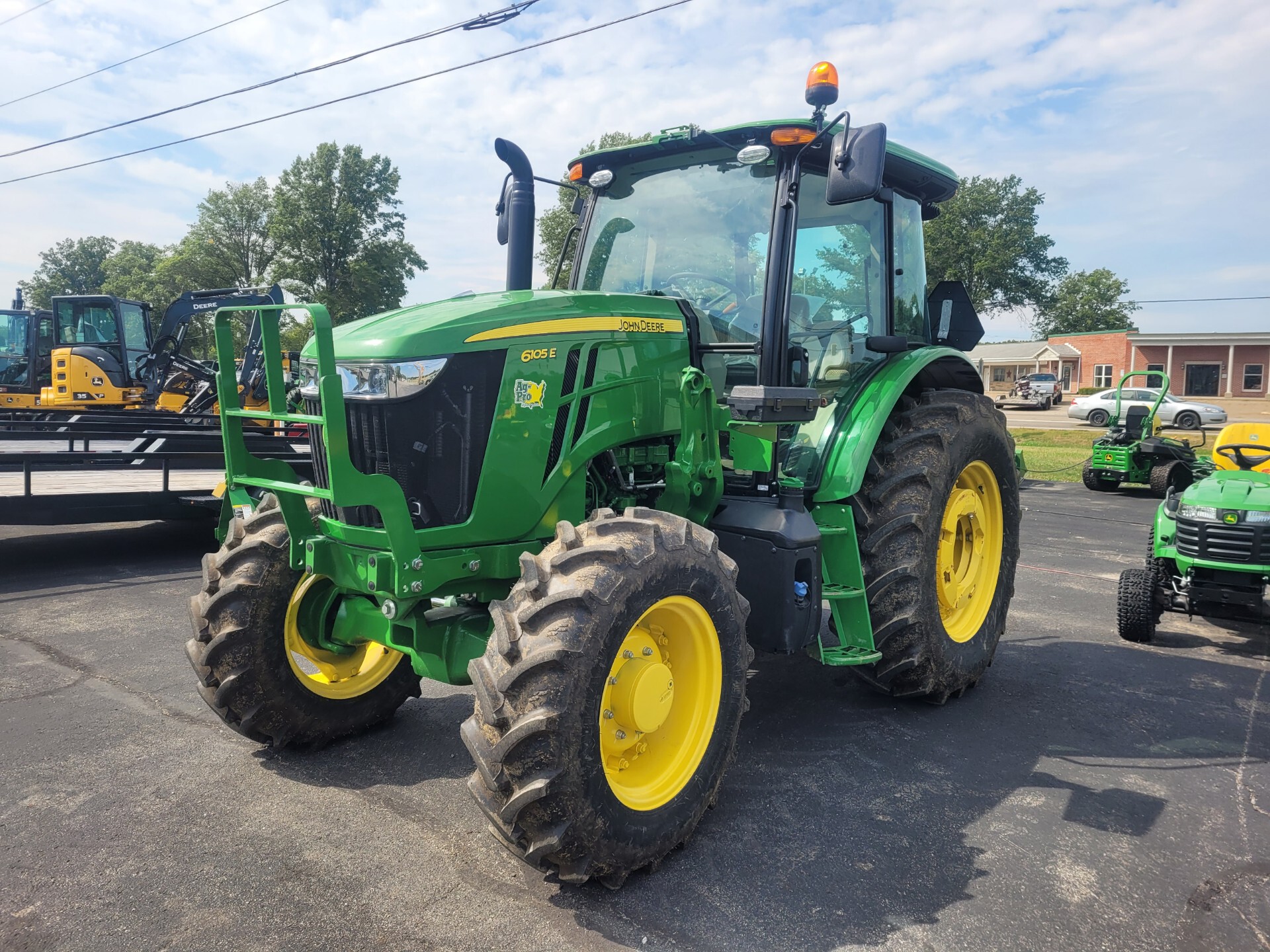 2023 John Deere 6105E Image 1