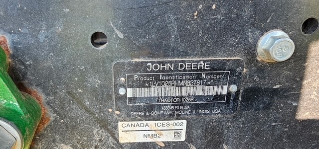 2021 John Deere 1025R Image 3