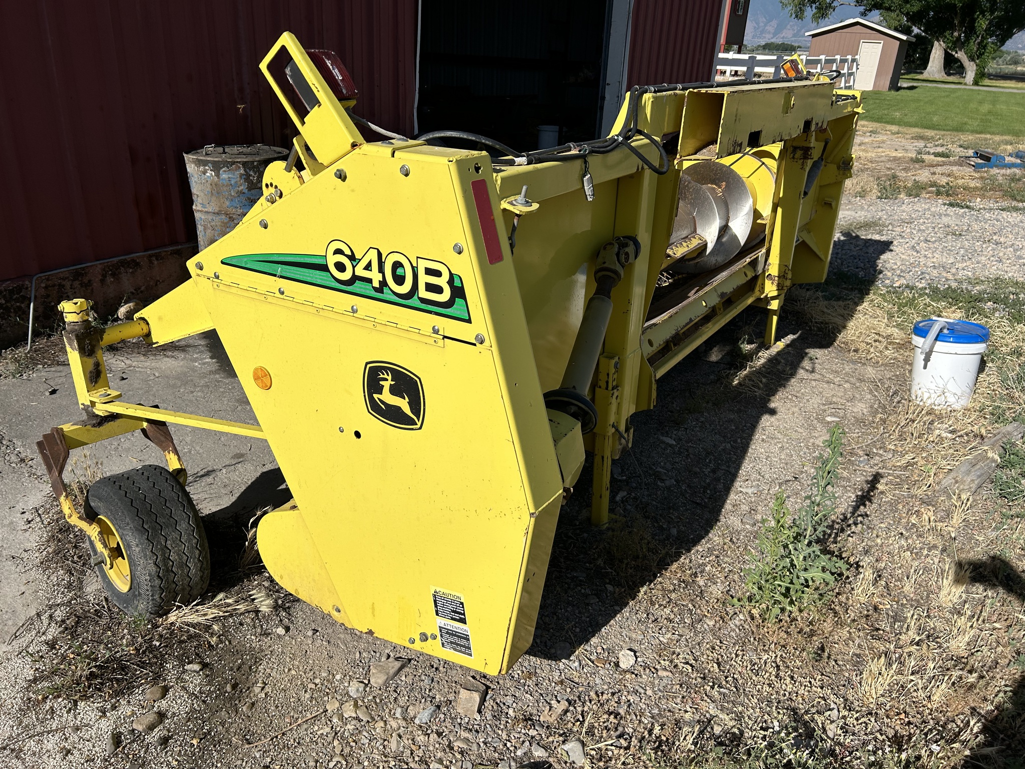 2006 John Deere 640B Image 3