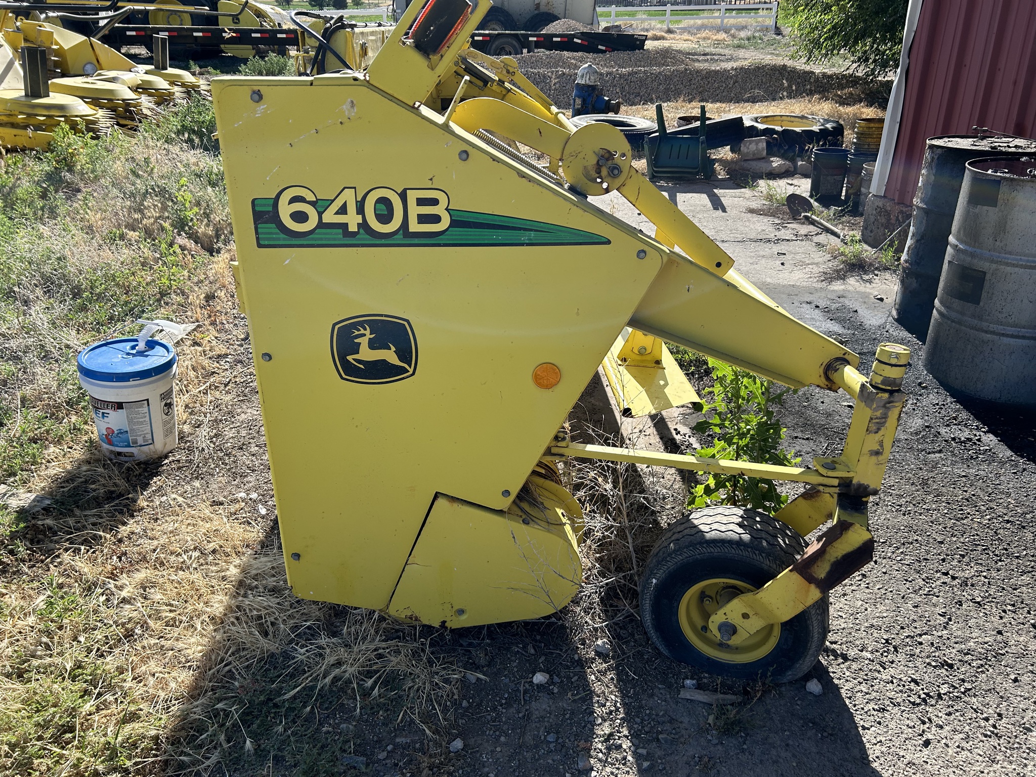 2006 John Deere 640B Image 8