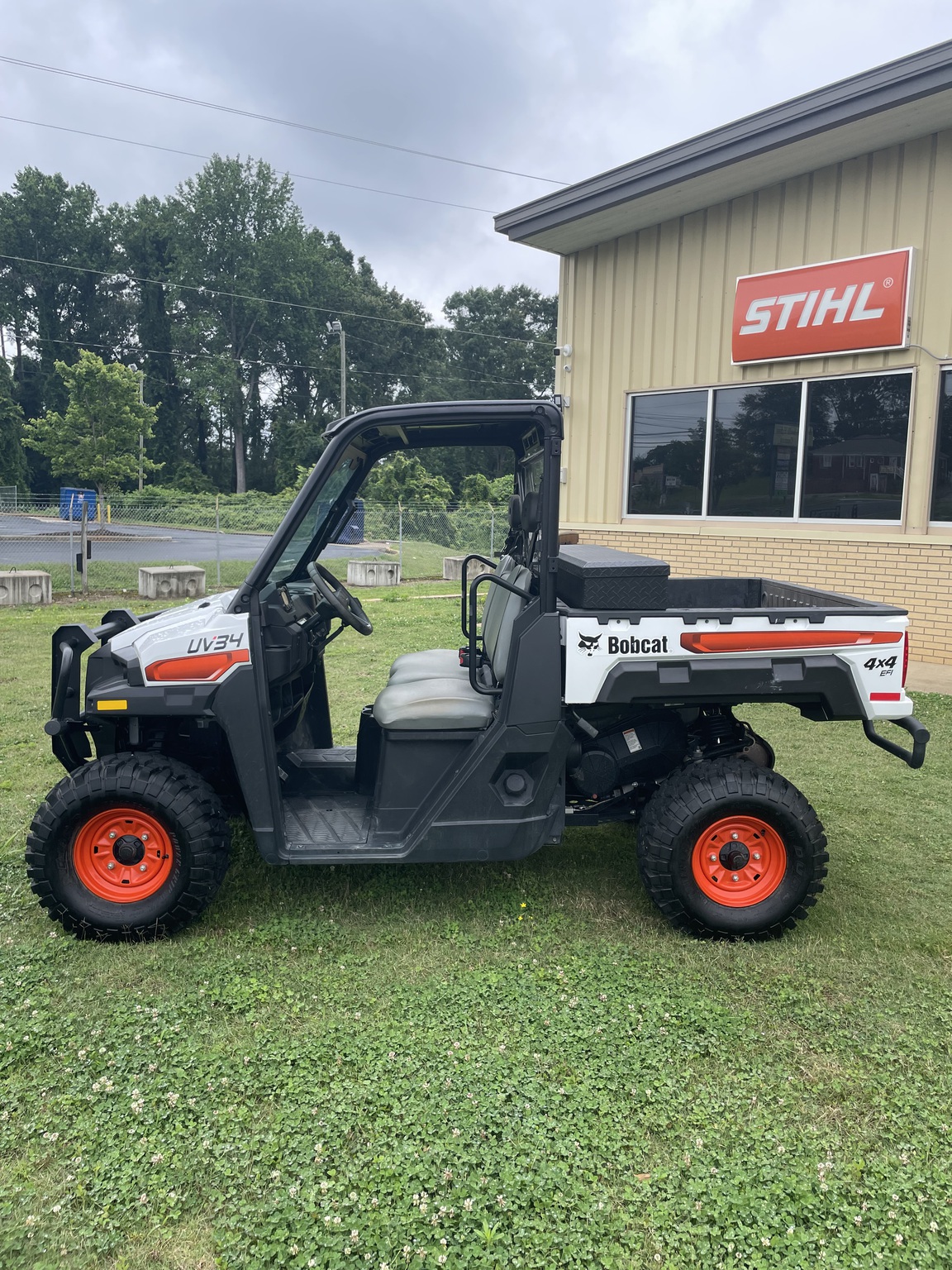 2024 Bobcat UV34 Image 2