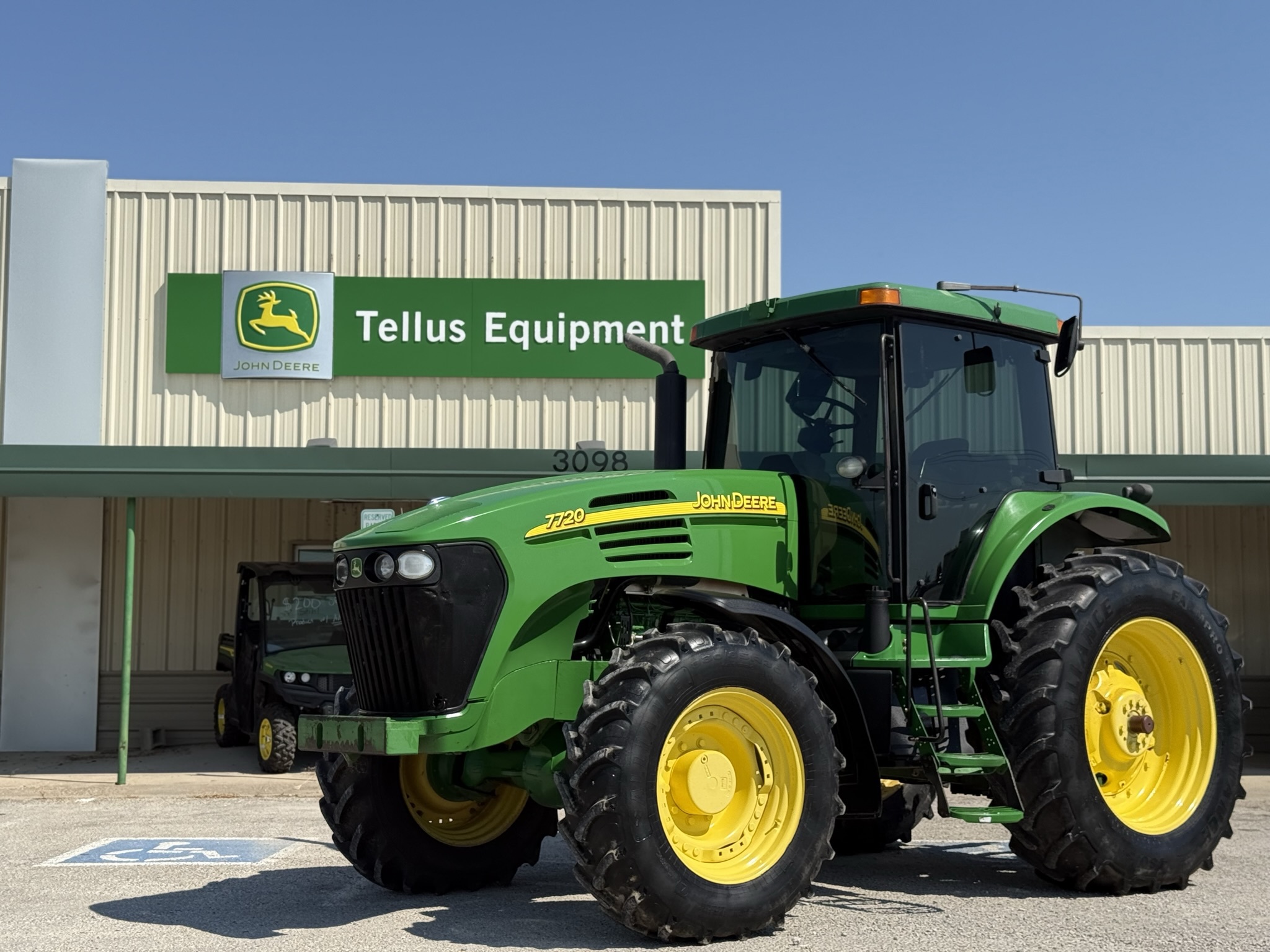 2004 John Deere 7720 Image 1