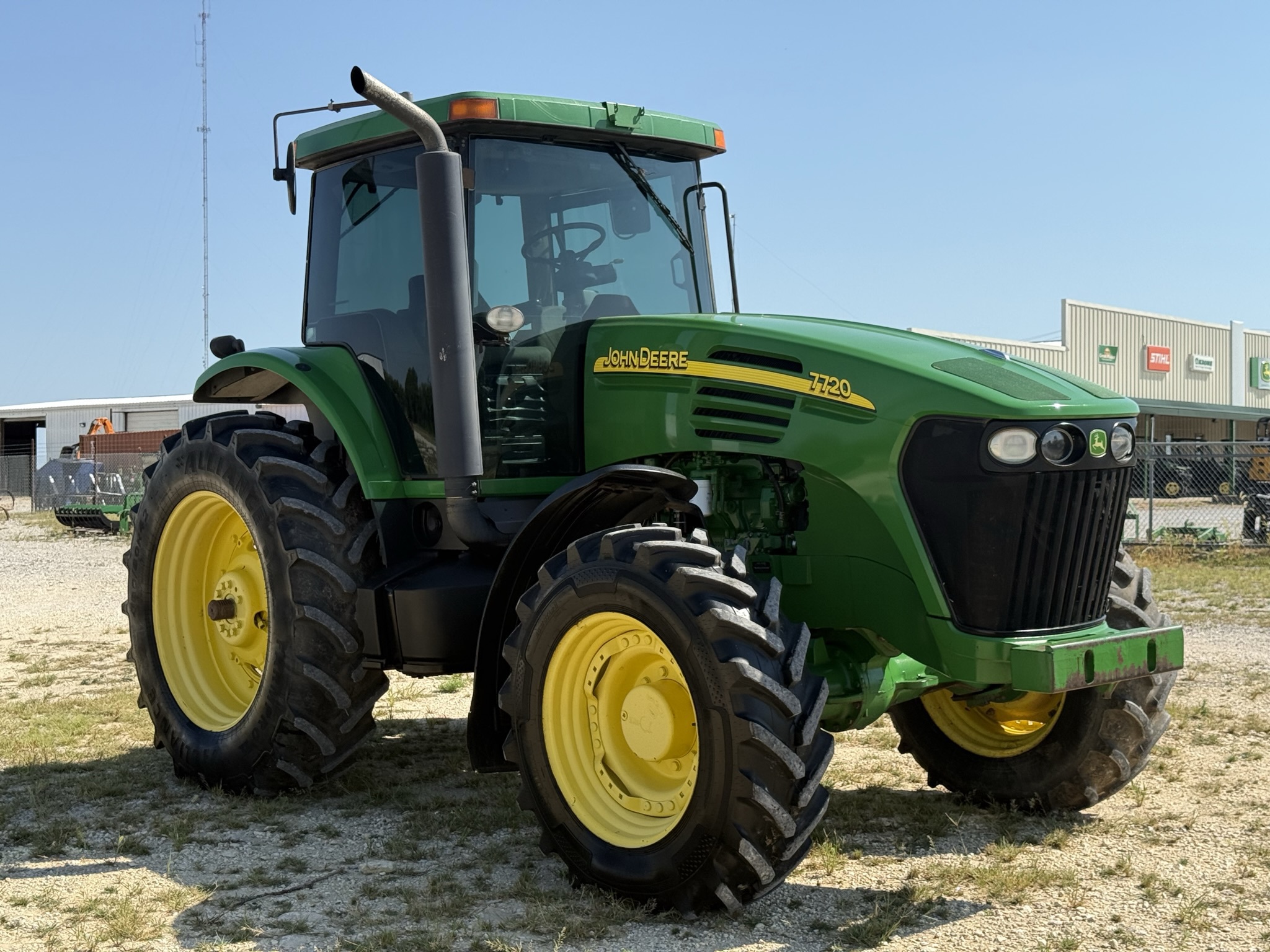2004 John Deere 7720 Image 8