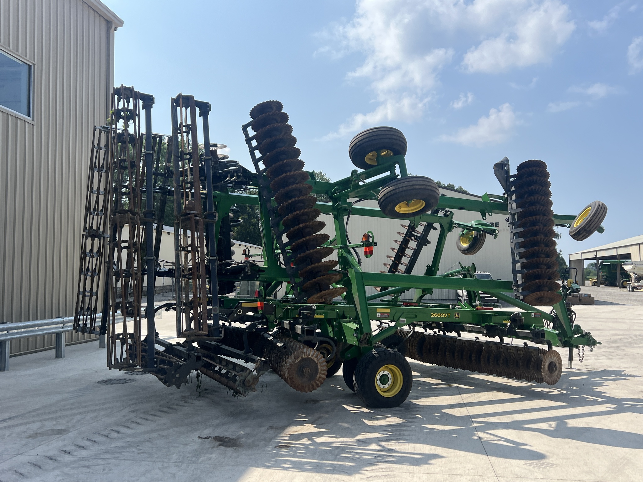 2023 John Deere 2660VT Image 3