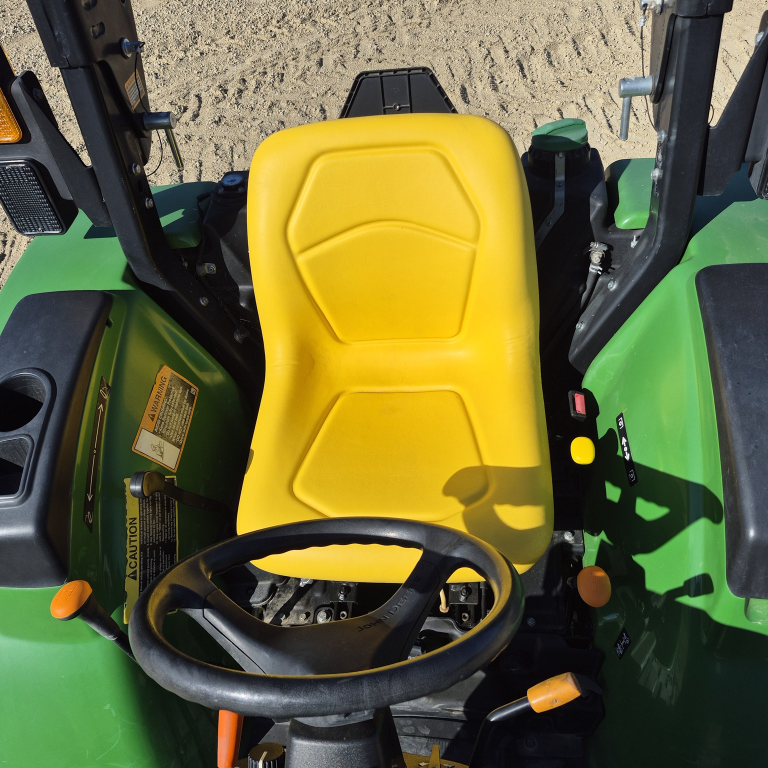 2019 John Deere 3043D Image 8