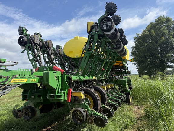 Photo of 2023 John Deere 1795