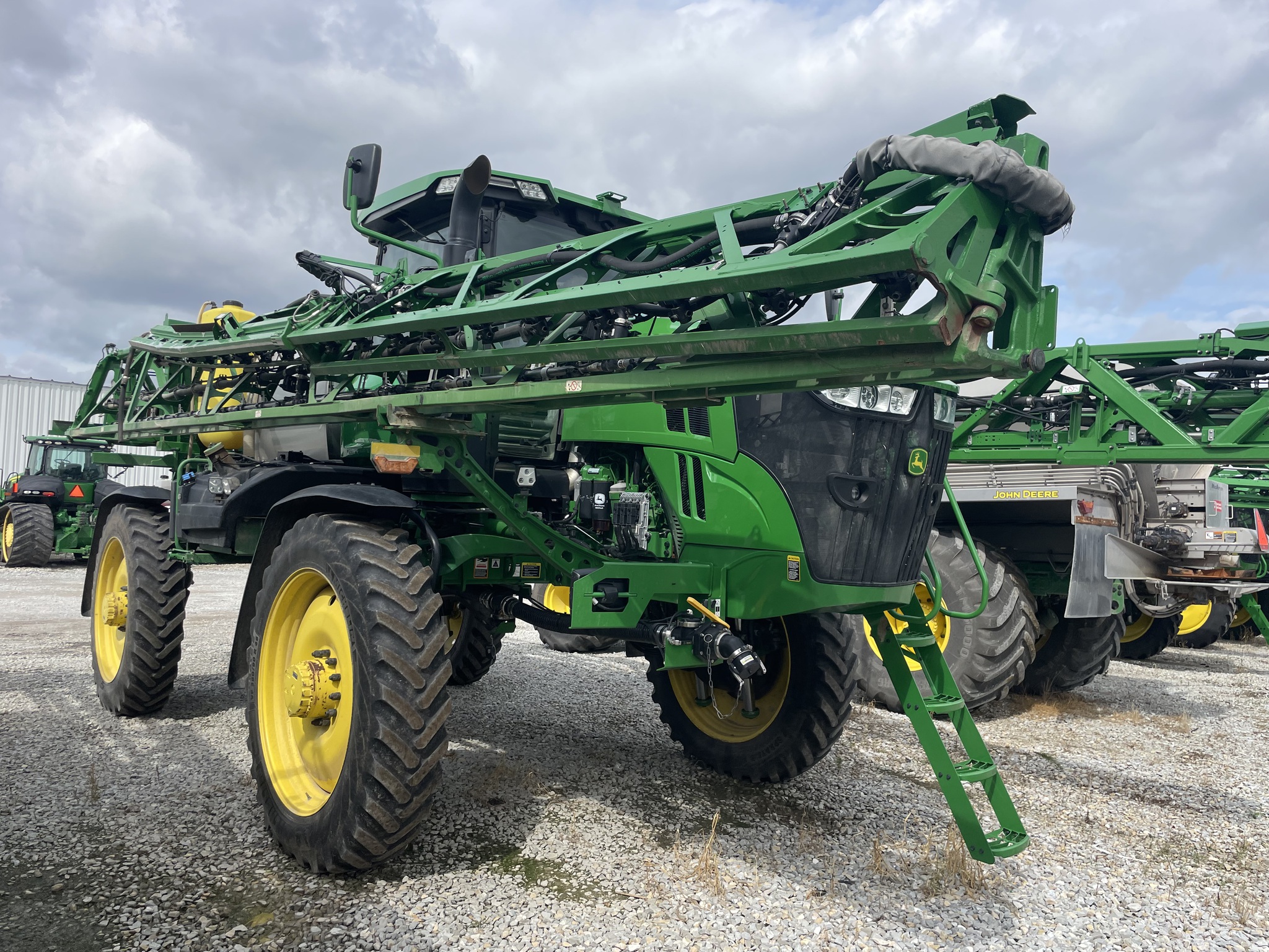 2022 John Deere 410R Image 2