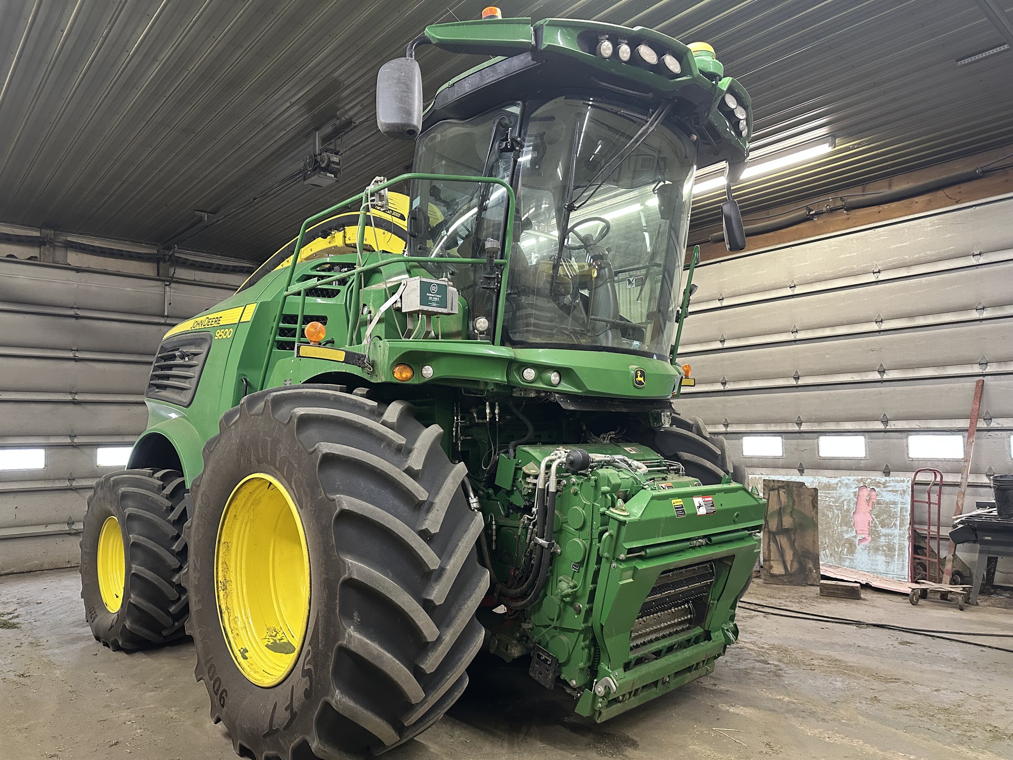 2023 John Deere 9500 Image 1
