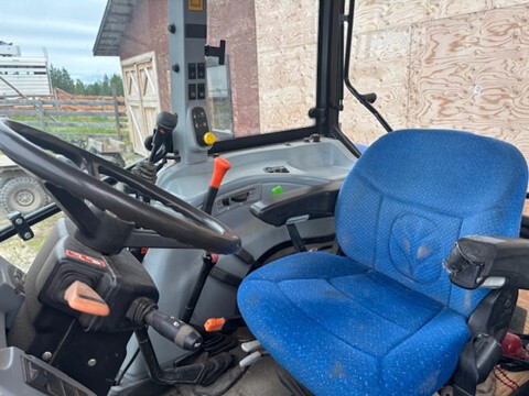 2008 New Holland T5070 Image 6