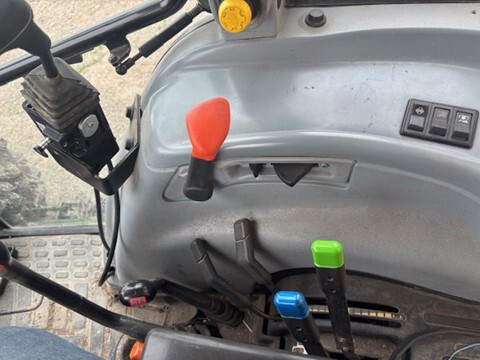 2008 New Holland T5070 Image 4