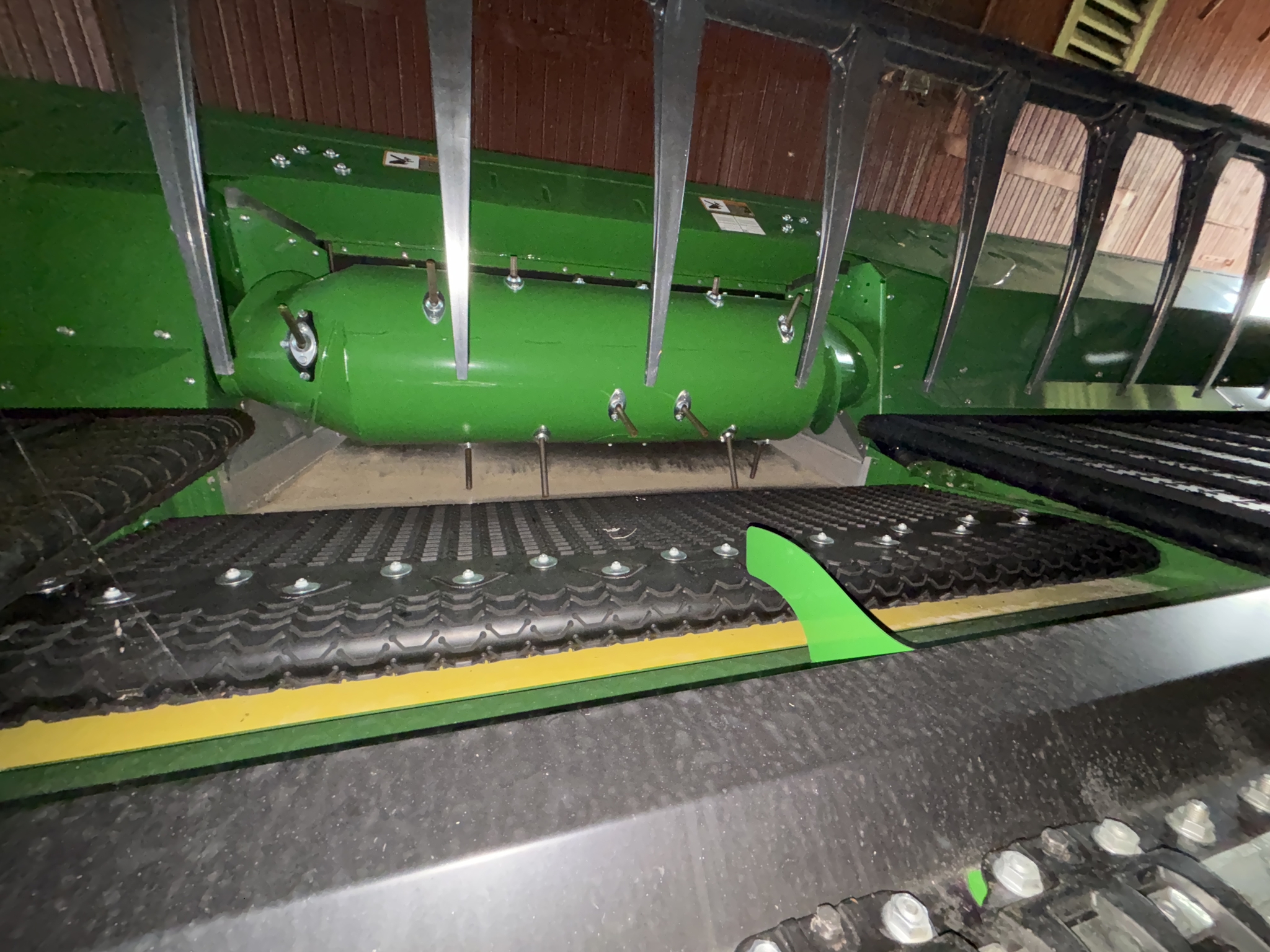 Used 2025 John Deere RDF 35 Combine Platforms at Koenig Equipment in Urbana, OH - PhotoXL4