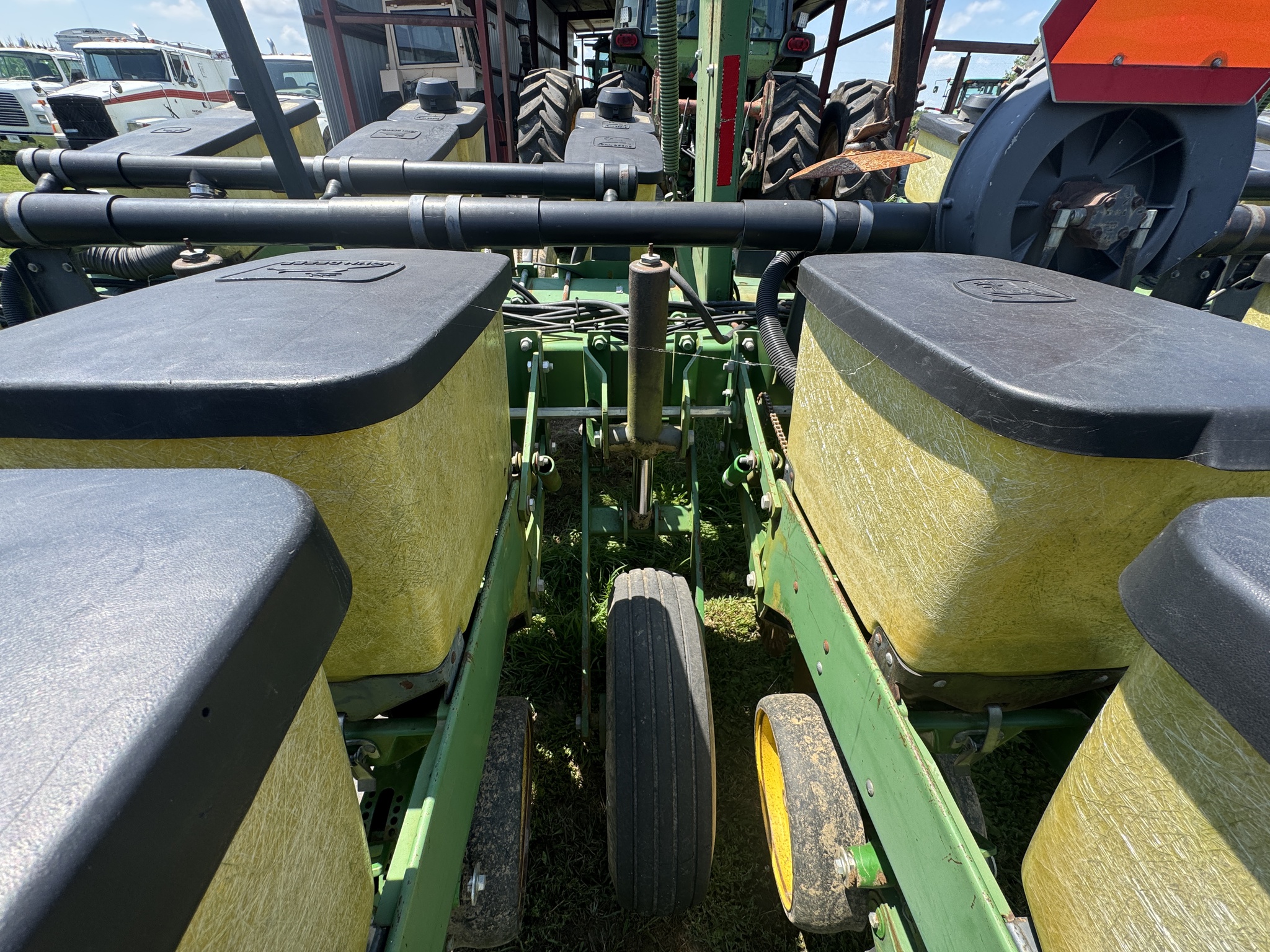 1989 John Deere 7200 Image 6