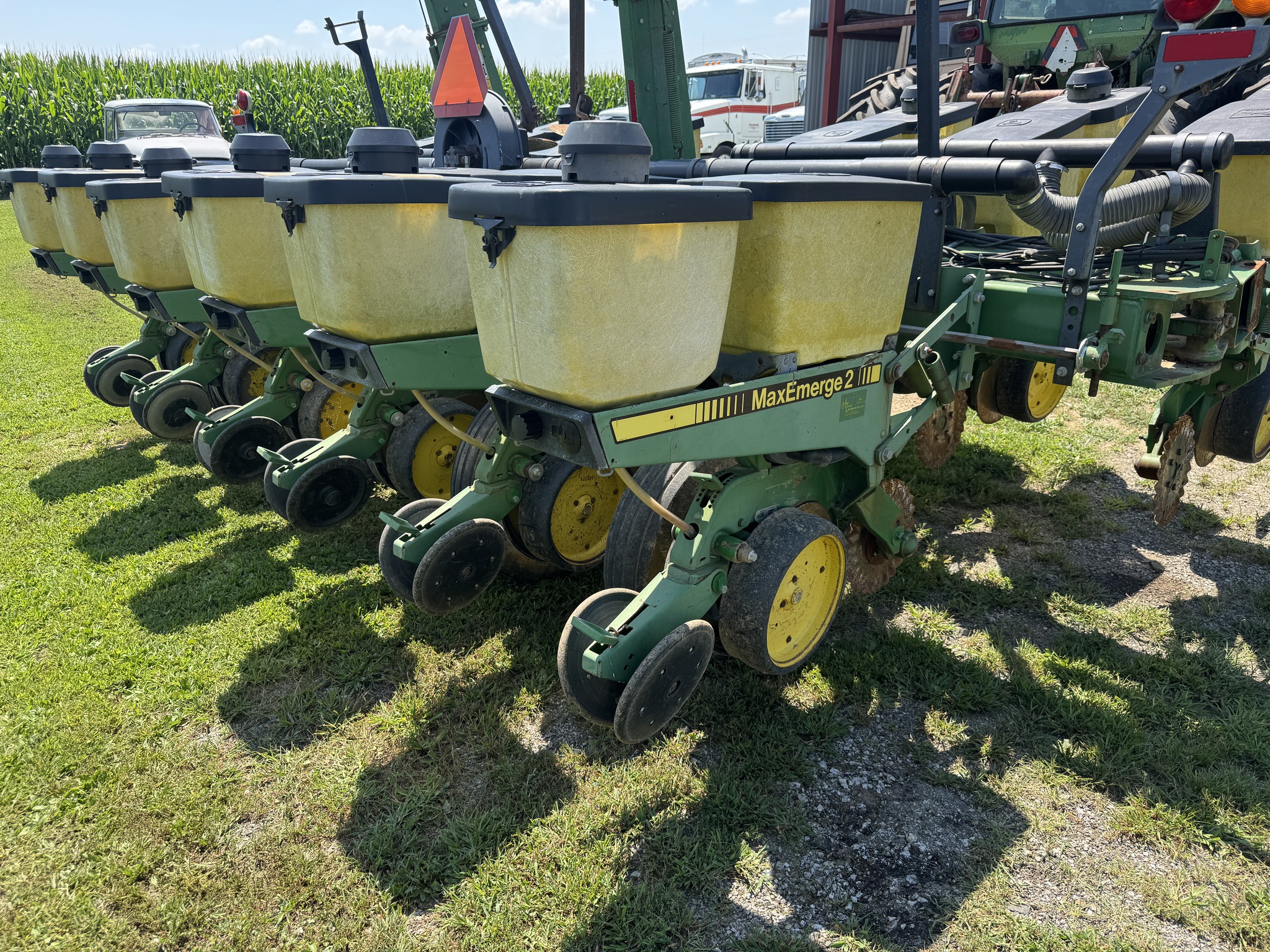 1989 John Deere 7200 Image 2