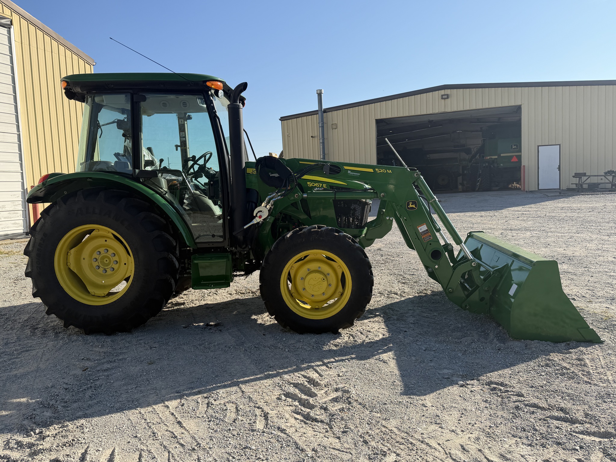 2024 John Deere 5067E Image 2