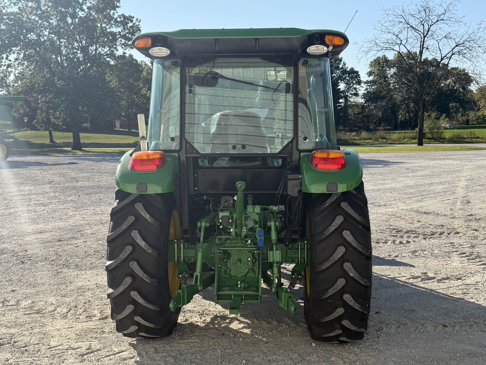 2024 John Deere 5067E Image 4