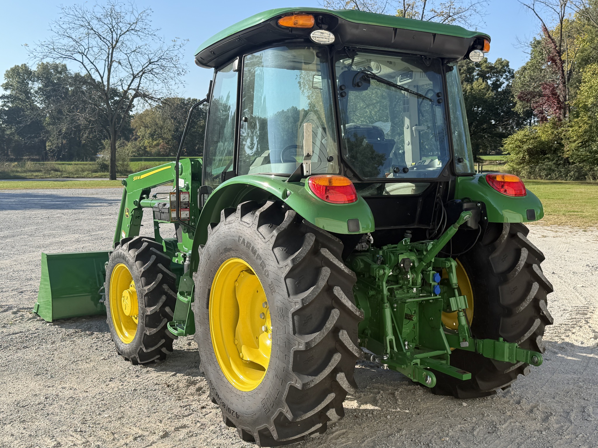 2024 John Deere 5067E Image 5