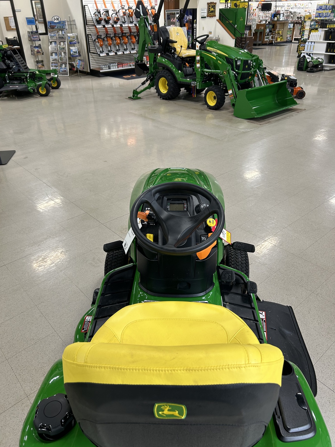 2025 John Deere X354 Image 6