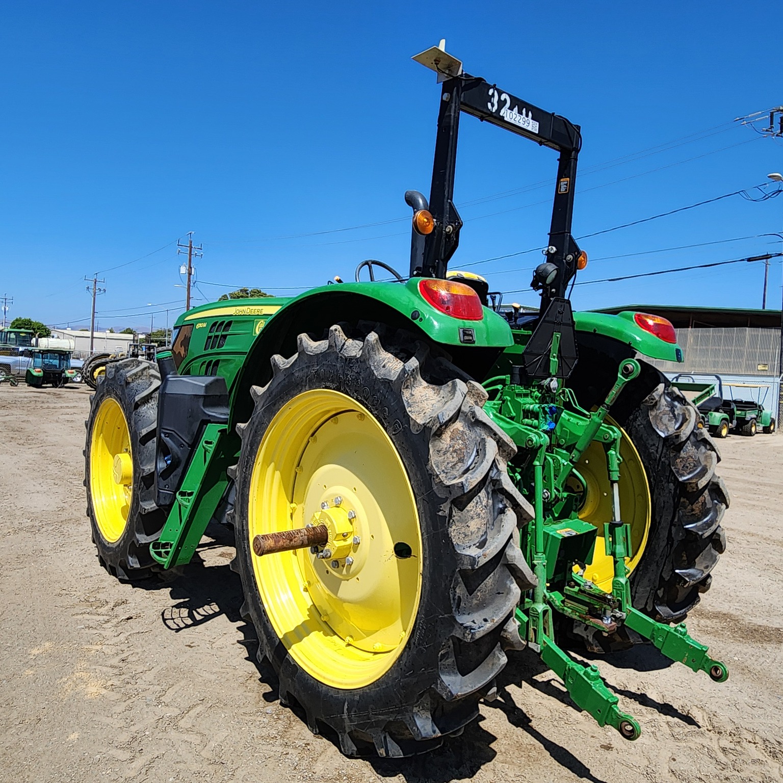 2021 John Deere 6110M Image 3
