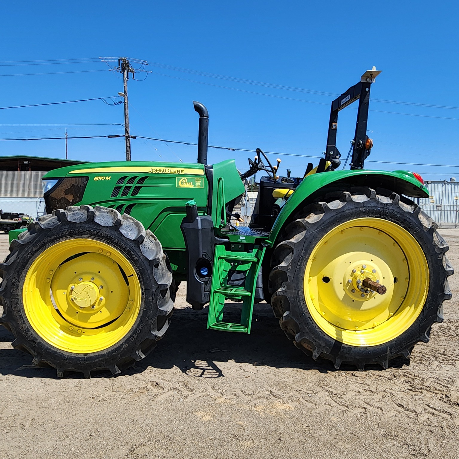 2021 John Deere 6110M Image 2