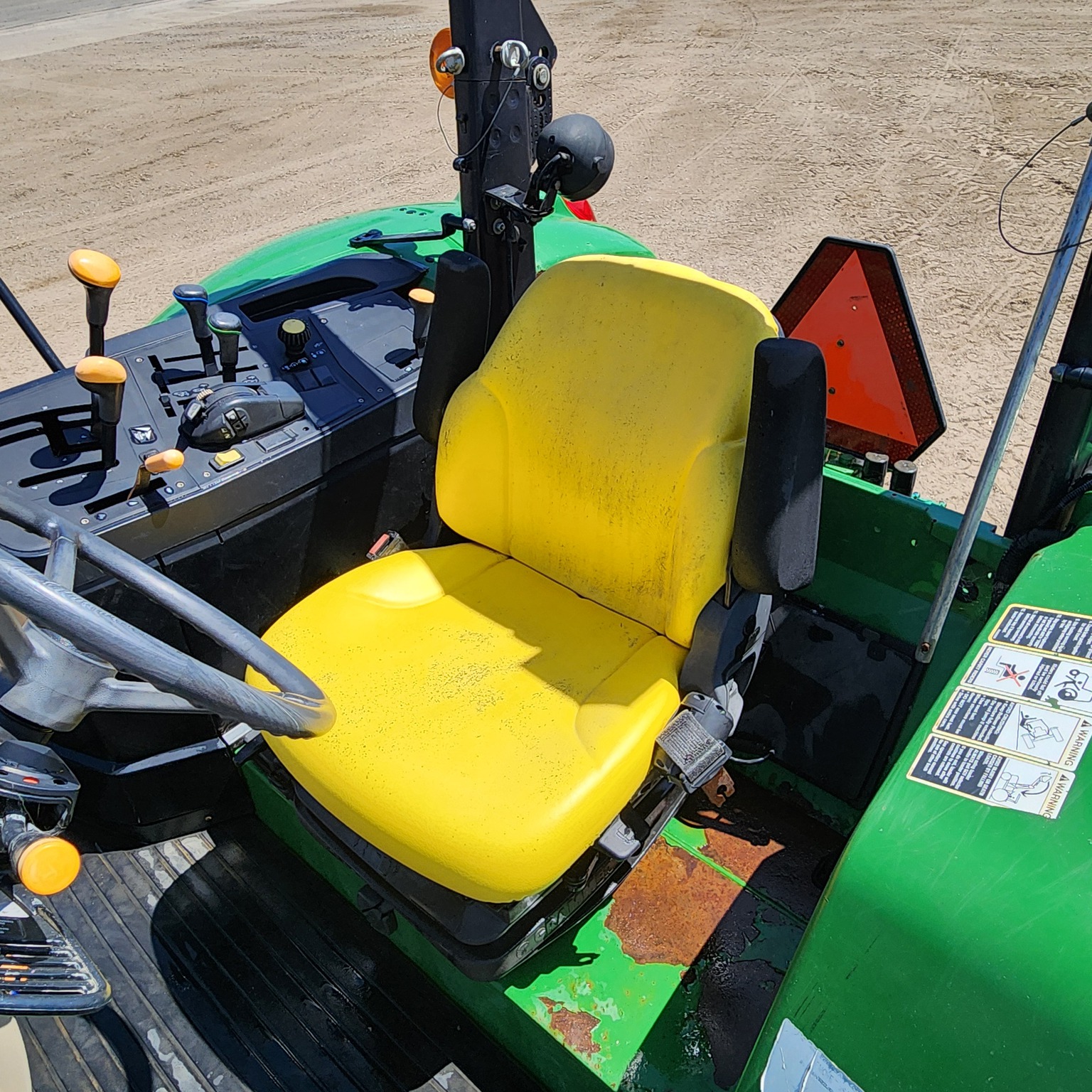 2021 John Deere 6110M Image 11