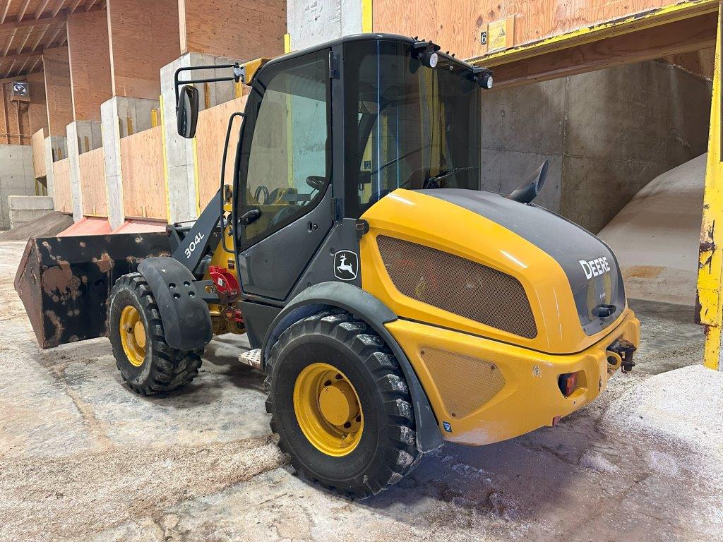 2019 John Deere 304L Image 2