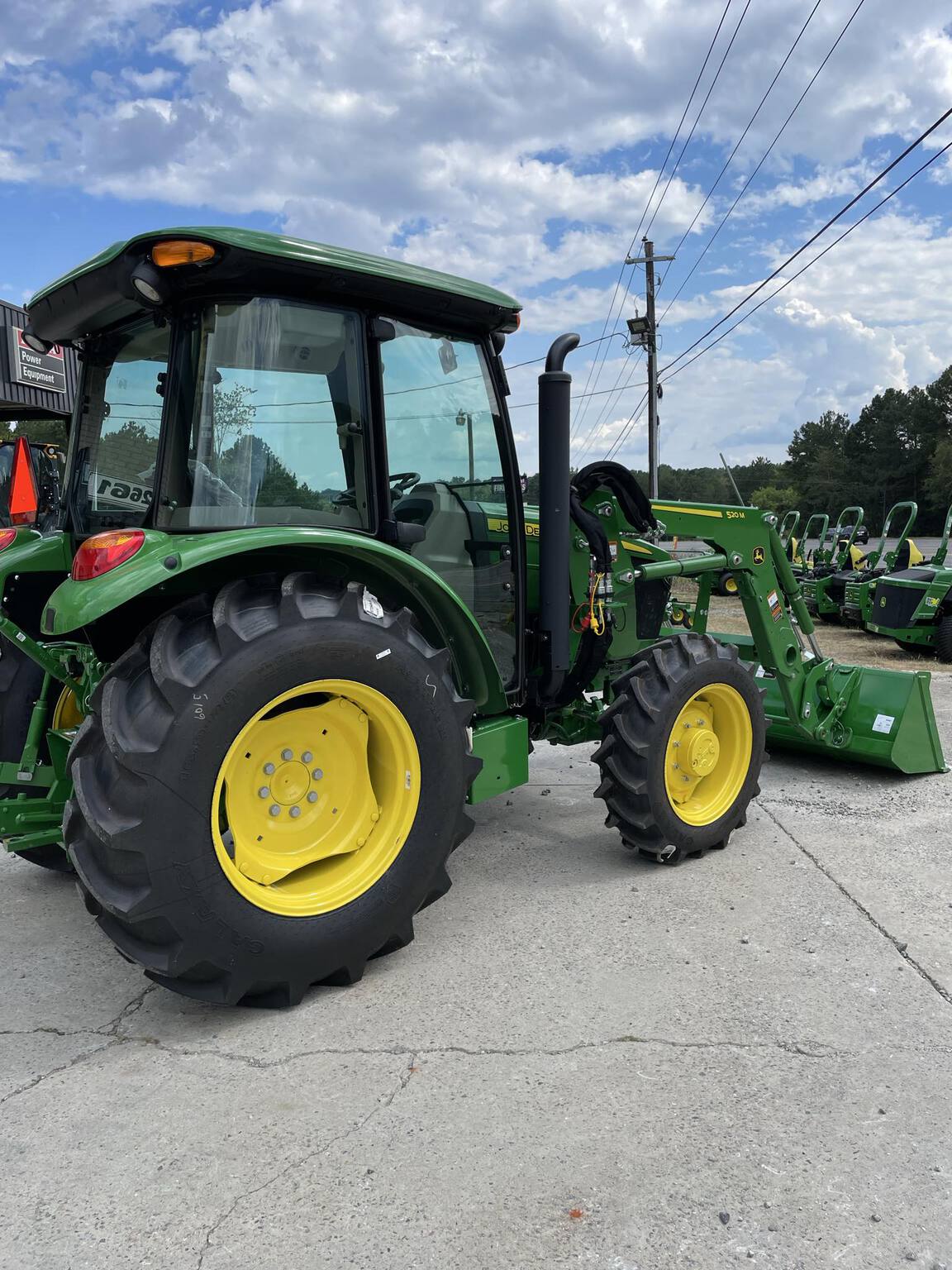 2025 John Deere 5060E Image 3